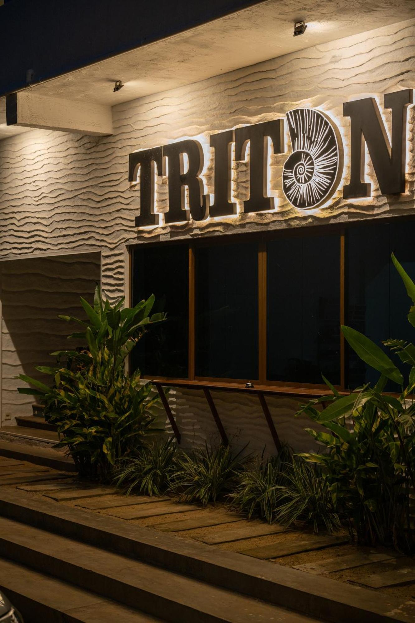 ホテル Triton Dondra エクステリア 写真