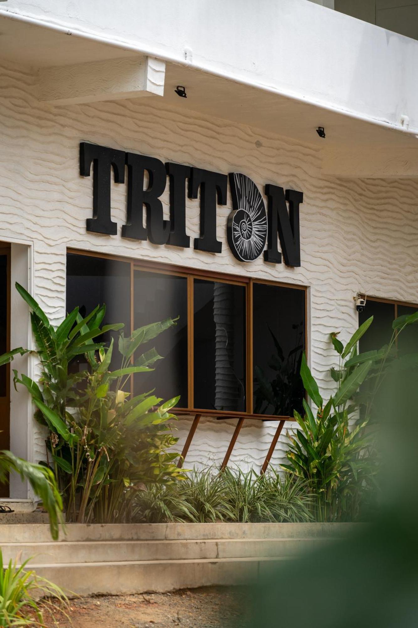 ホテル Triton Dondra エクステリア 写真